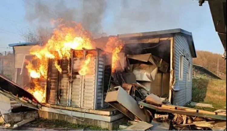 儲(chǔ)能電站火災(zāi).jpg 儲(chǔ)能電站火災(zāi).jpg